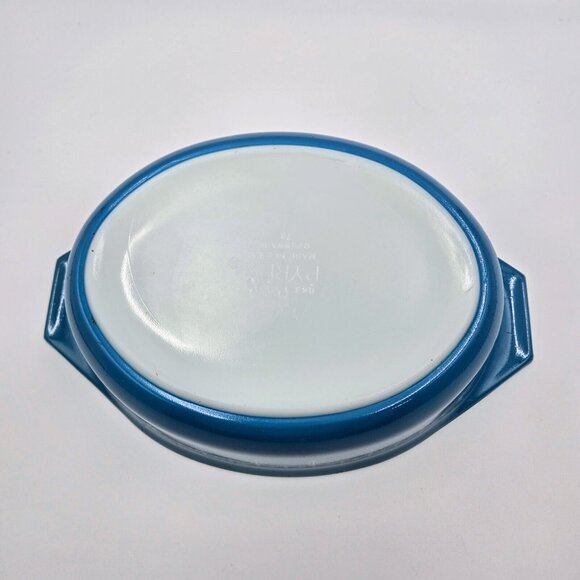 Vintage Pyrex Snowflake Garland Oval Casserole Dish 043 No Lid 1 ½ Qt. Blue Whit - Picture 9 of 16
